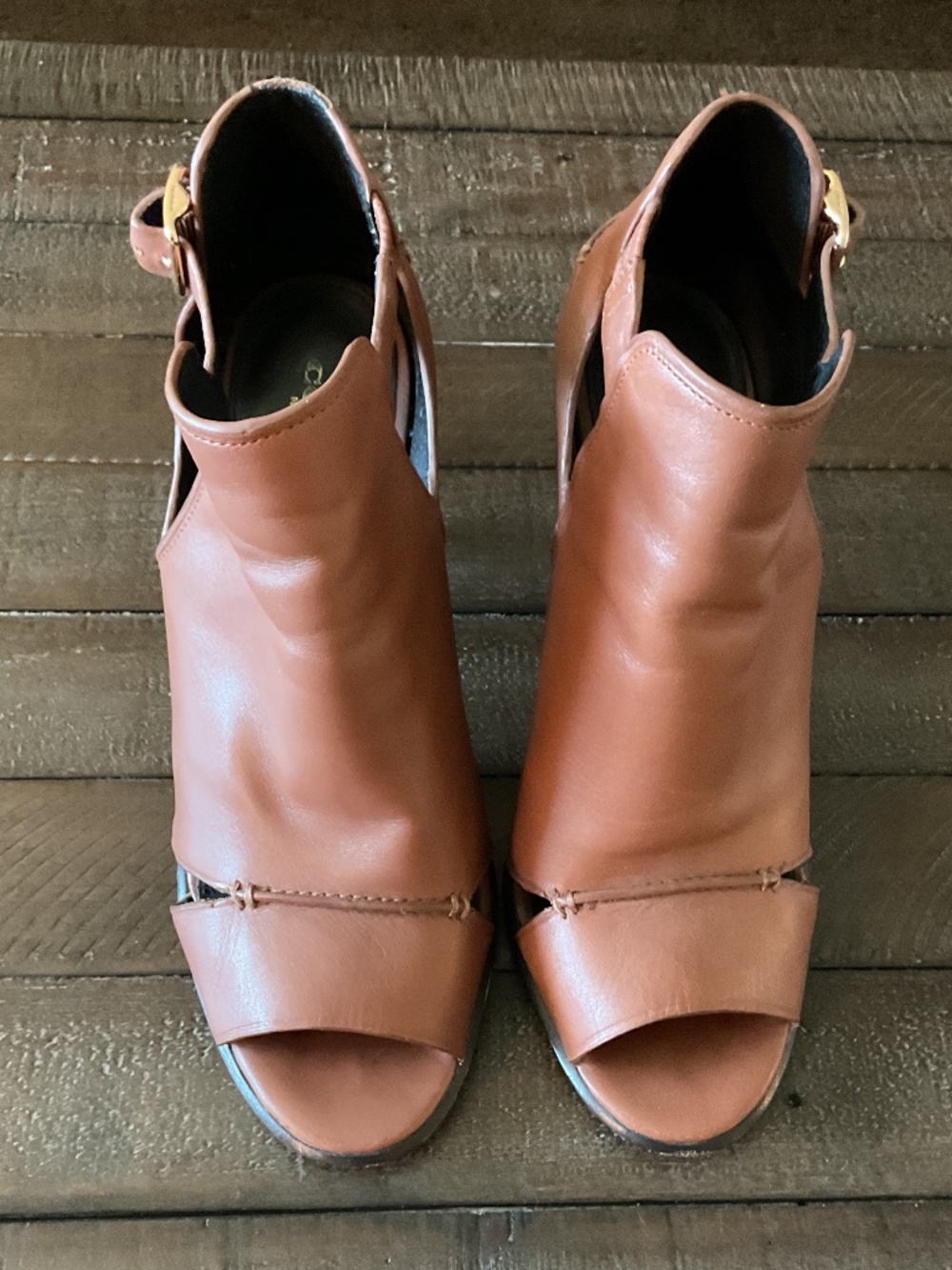 ✨ Coach Idena Brown Leather Stilettos- size 9